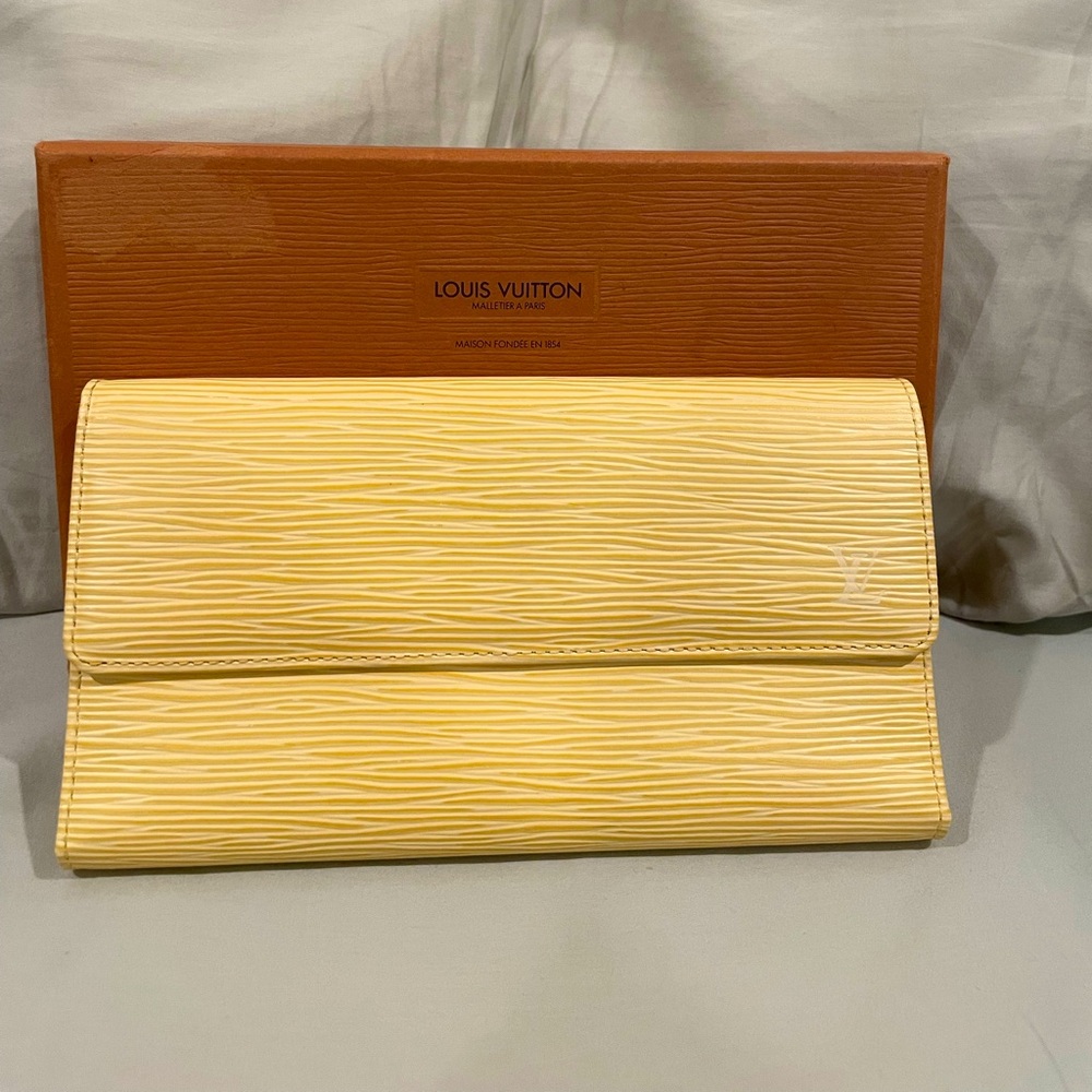 Louis Vuitton Yellow Epi Wallet preowned
